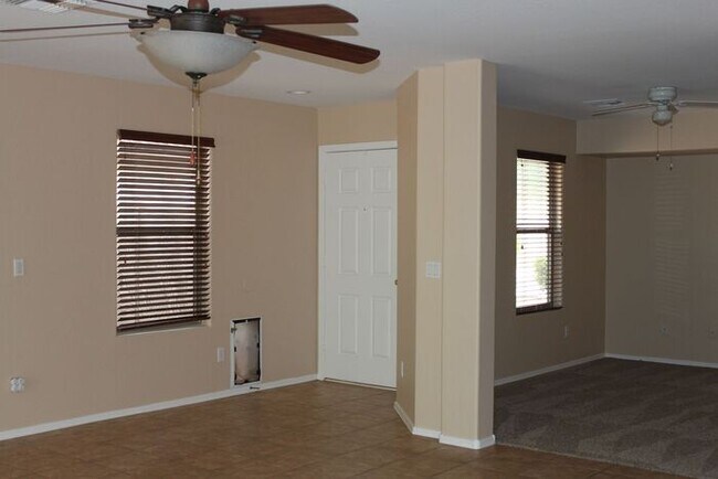 Building Photo - 3 bedroom-Village at San Tan Heights