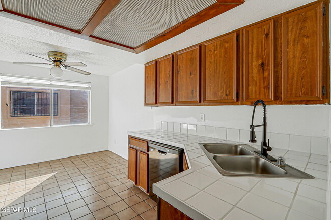 Building Photo - 2520 San Jose Ave