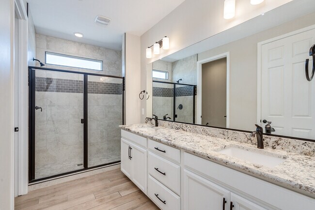 Building Photo - Amazing 4BR 2.5BA Home w/ 3-Car Tandem Garage • Pool Access • Yard w/ Fire Pit in Saguaro Trails