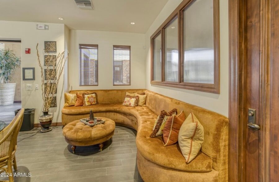 Building Photo - 6900 E Princess Dr