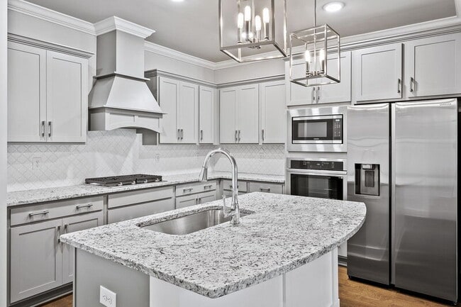 Building Photo - 411 Raleigh Elm Dr