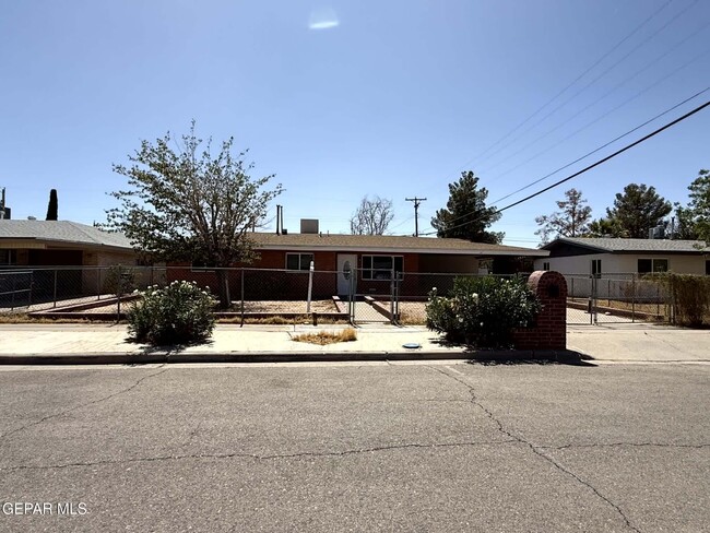 Primary Photo - 2801 Hawick Rd