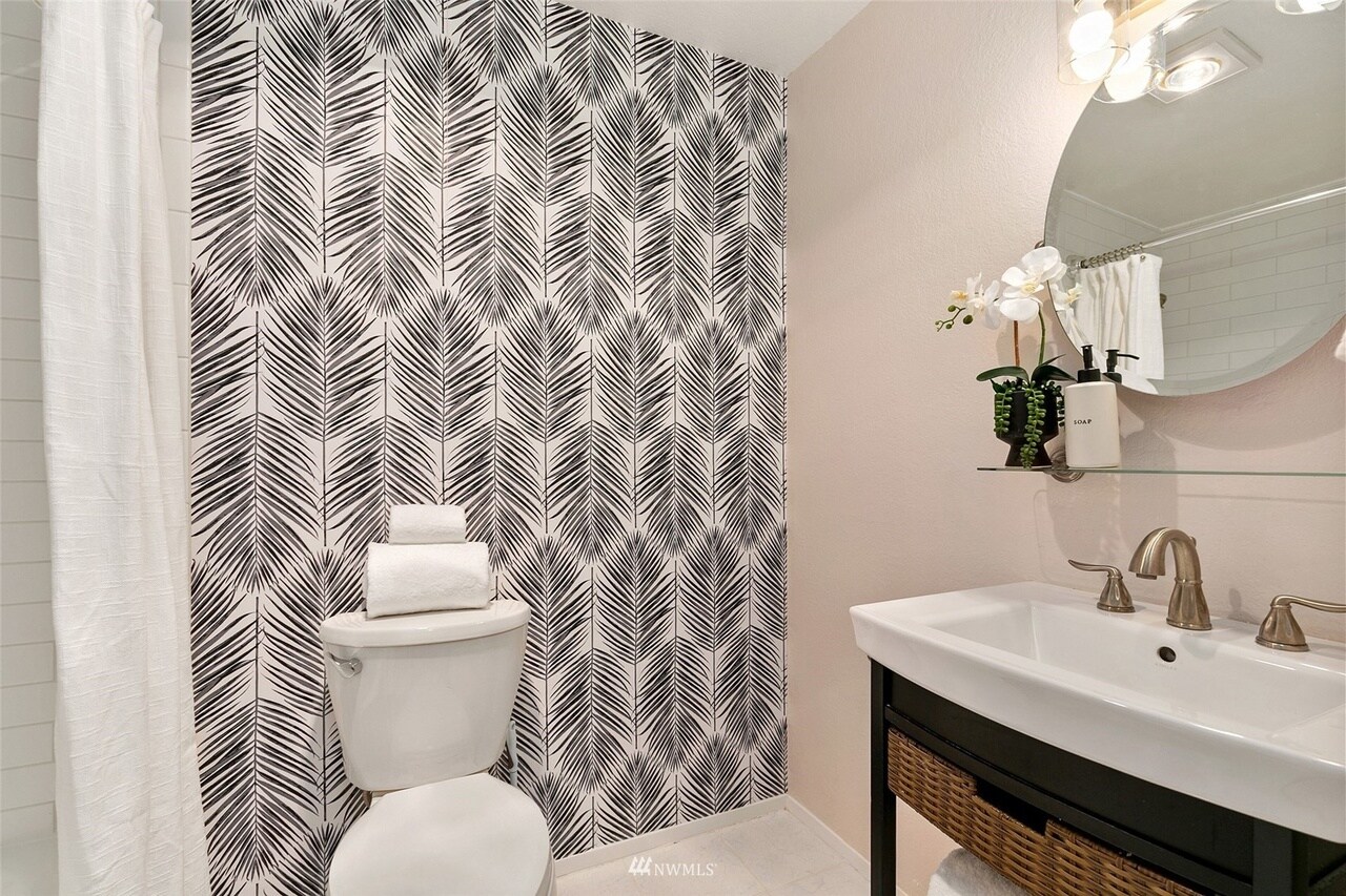 Staging - Bathroom - 1740 NE 86th St