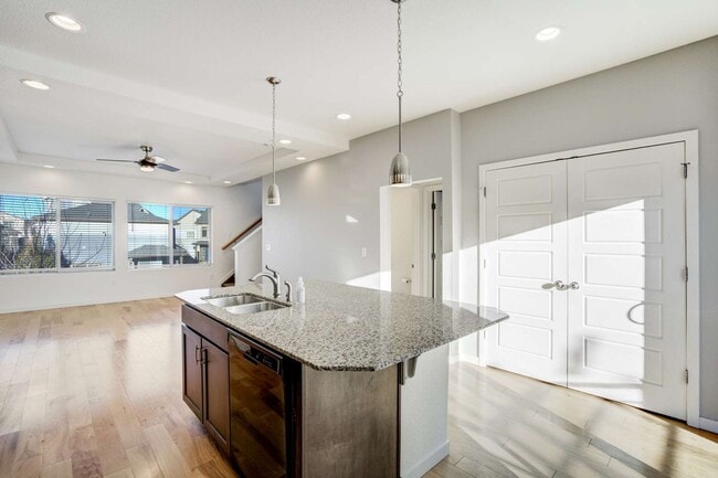 Building Photo - New Interior Paint! Shorter Lease Terms Av...