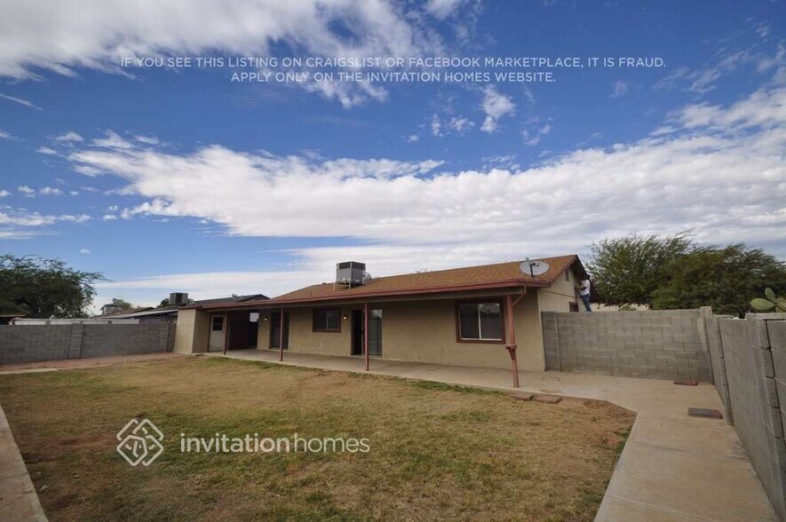 Building Photo - 9503 W Las Palmaritas Dr