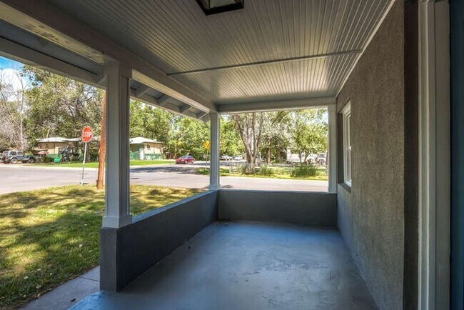 Building Photo - Wonderful Lakewood Home! Close to Light Rail