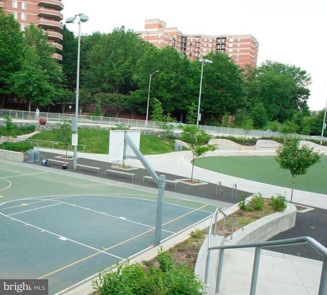 Building Photo - 1276 N Wayne St