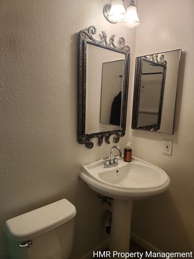 Building Photo - Spacious 4-Bedroom Home with Pool