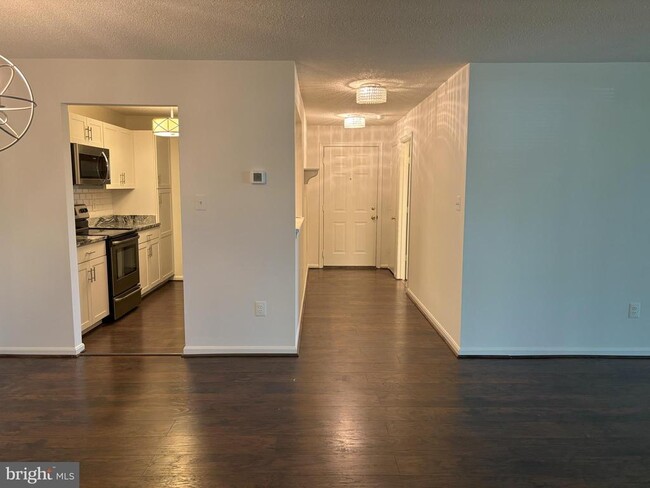 Building Photo - 12907 Churchill Ridge Cir