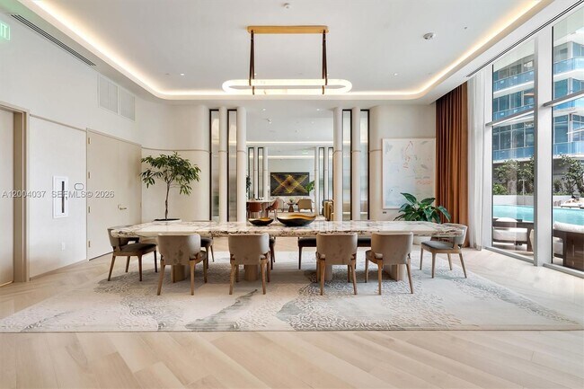 Building Photo - 77 SE 5th St