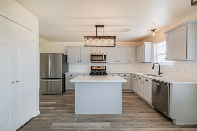 Building Photo - 2030 Vander Wilt Ln