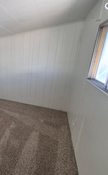 Building Photo - 3601 E Wyoming Ave