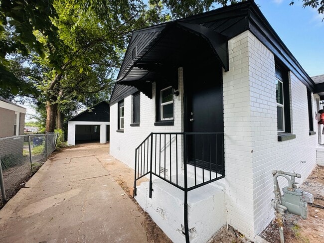 Building Photo - Charming 3 Bed home for lease!