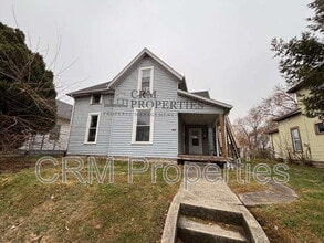 Building Photo - 1039 S Washington St