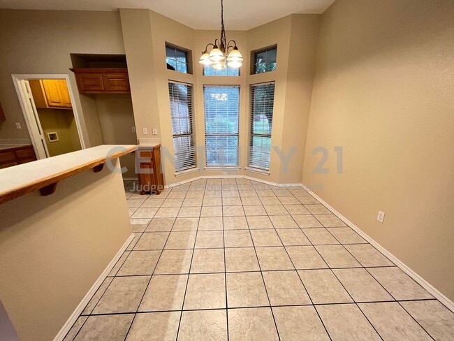 Building Photo - 788 Robin Ct