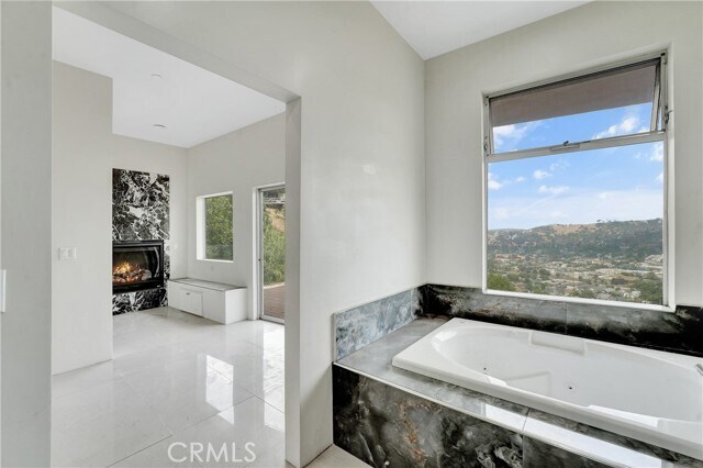 Building Photo - 3945 Evadale Dr