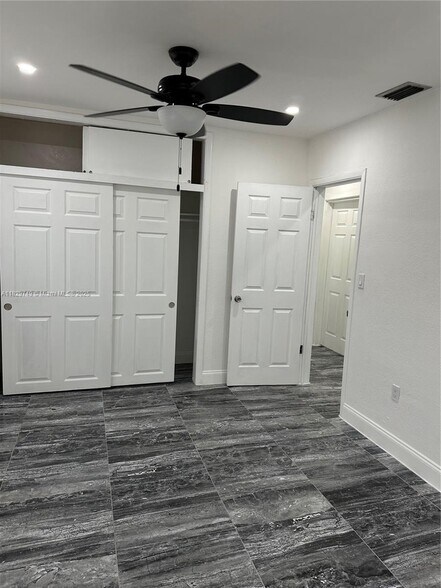 Building Photo - 9320 SW 46th Ter