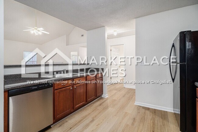 Building Photo - 10143 Deep Creek Dr