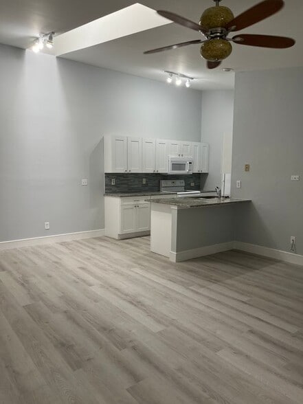 Building Photo - 5111 SW Courtyards Ct