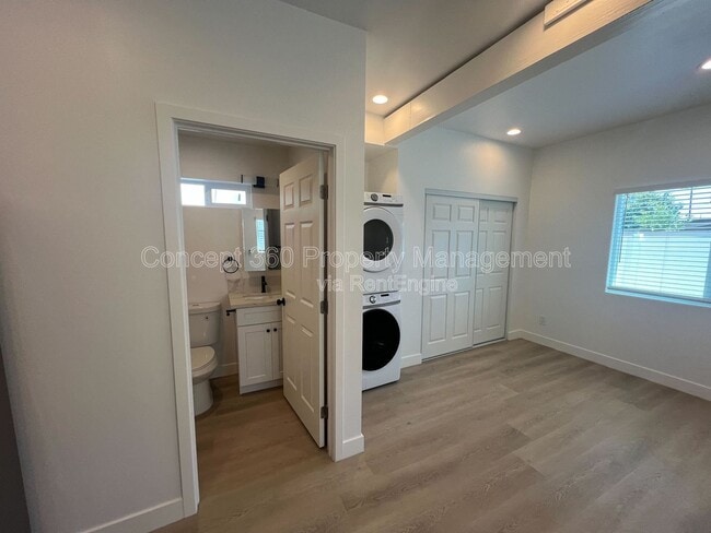 Building Photo - 1962 Harbor Ave