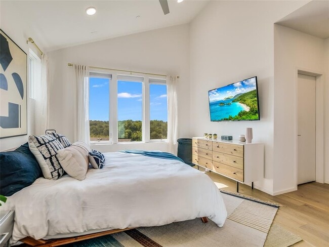 Building Photo - 3100 Menchaca Rd