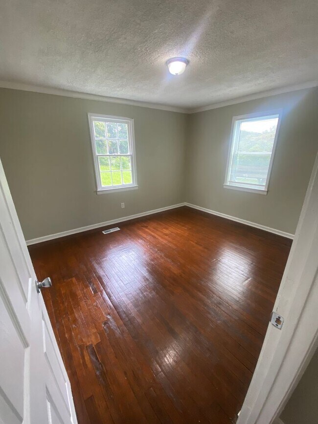 Building Photo - **ON HOLD**3 Bedroom / 1 Bathroom Home for Rent Near Ft. Benning in Columbus, GA***