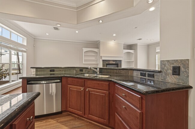 Building Photo - 5111 Inker St