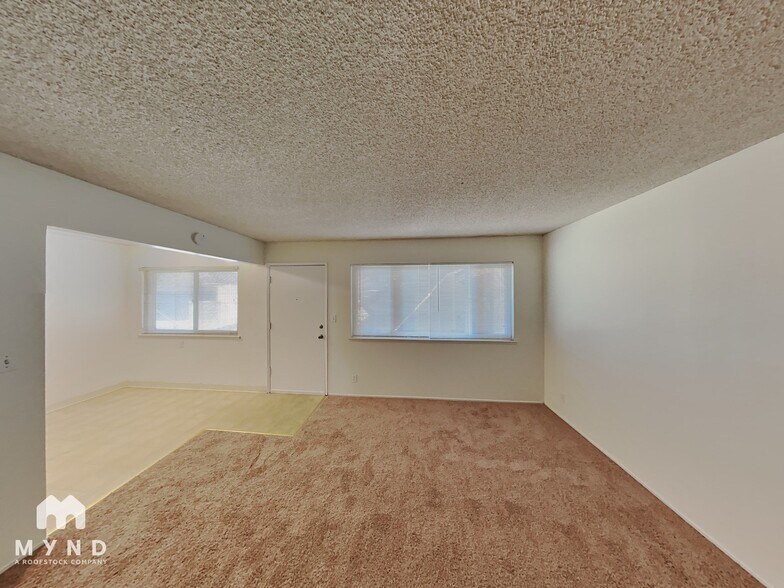 Building Photo - 870 Burbank Dr