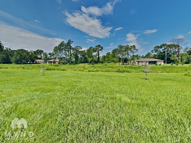 Building Photo - 7429 W Cameo Cir