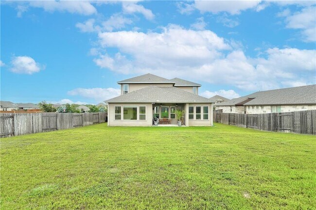 Building Photo - 5310 Scenic Lake Dr
