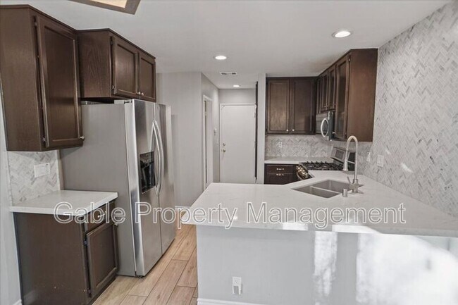 Building Photo - 22933 Banyan Pl