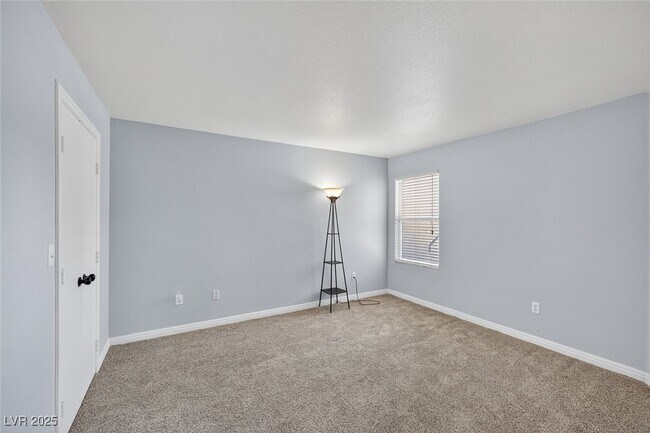Building Photo - 1150 N Buffalo Dr