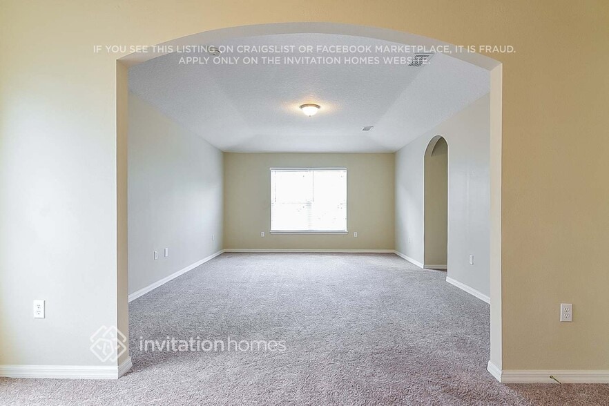 Building Photo - 3290 Fawnwood Dr
