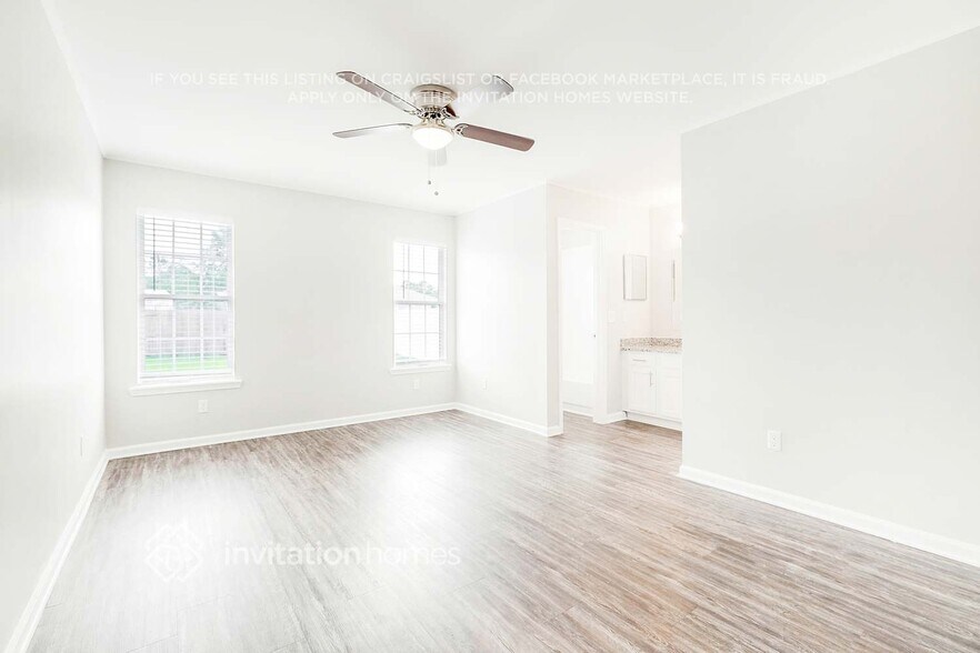 Building Photo - 7800 MacDougall Dr