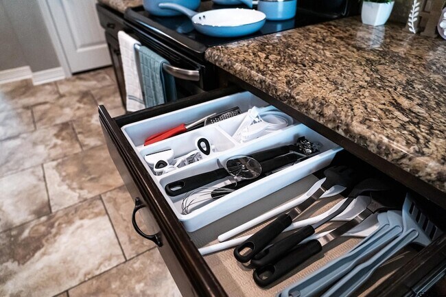 Building Photo - 7352 Kingsport Ln