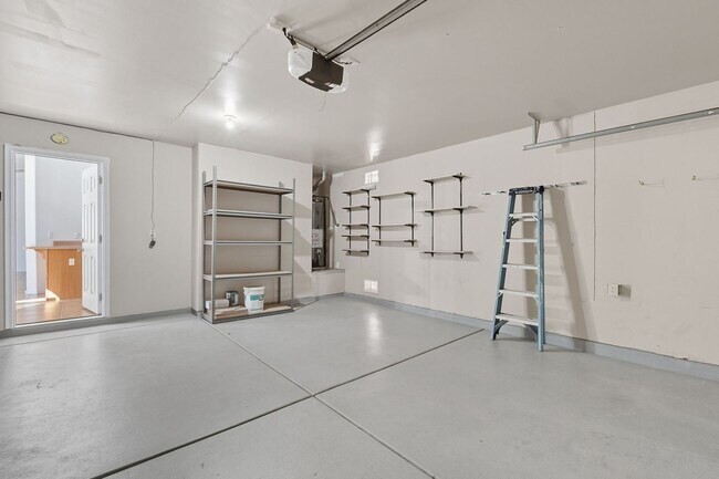 Building Photo - Bright & Inviting Tucson Home Near Davis-M...