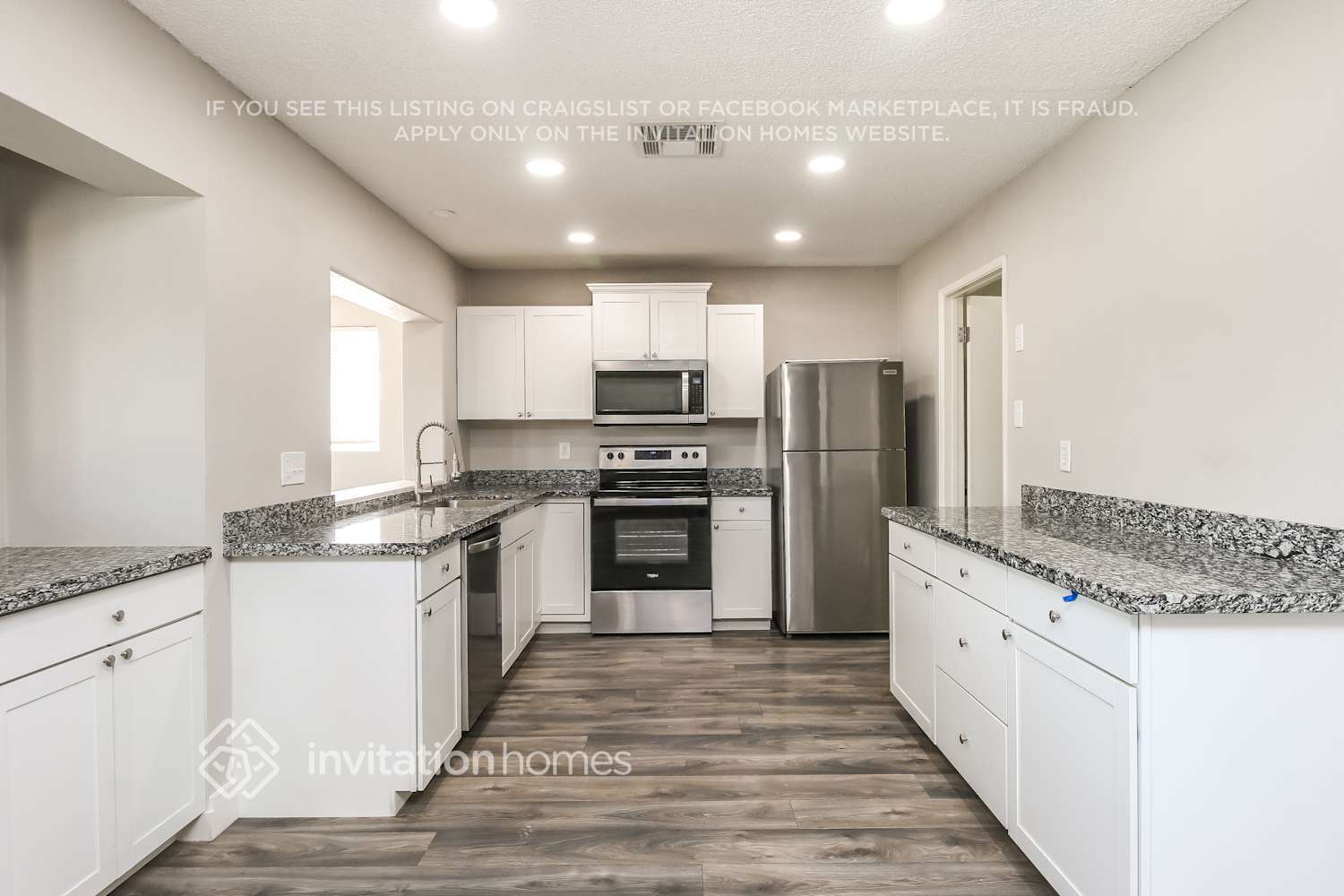 Building Photo - 11219 N 41st Ave