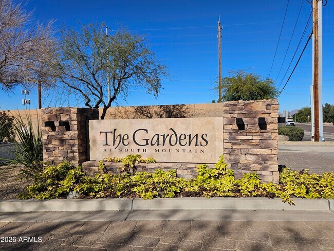 Building Photo - 3841 E Minton St