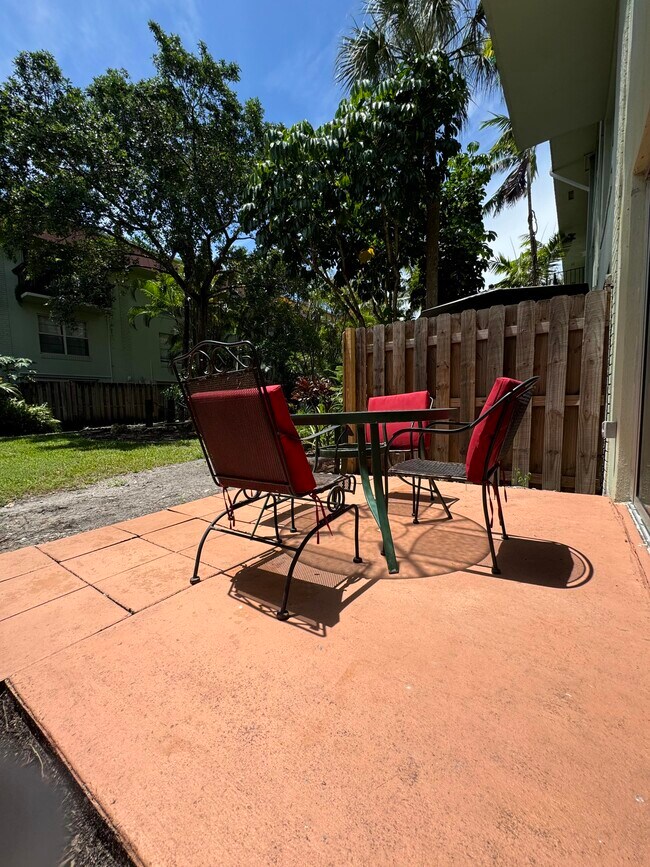 Primary Photo - 801 W Oakland Park Blvd