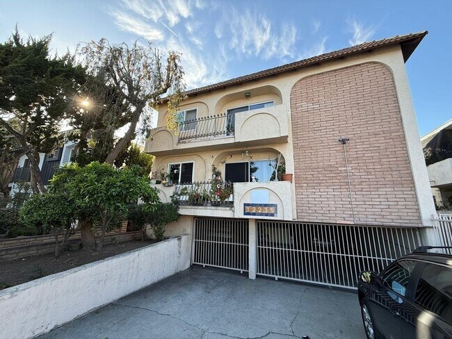 Building Photo - 12235 Pacific Ave