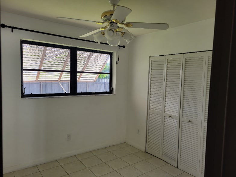 Building Photo - 10605 SW 112th St