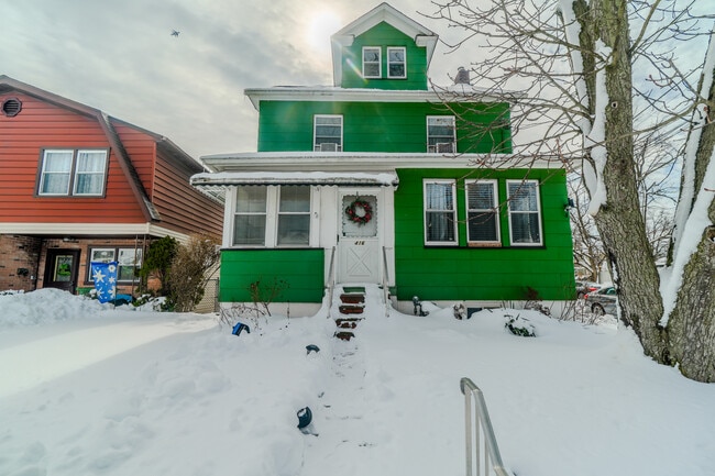 Building Photo - 416 E 6th Ave