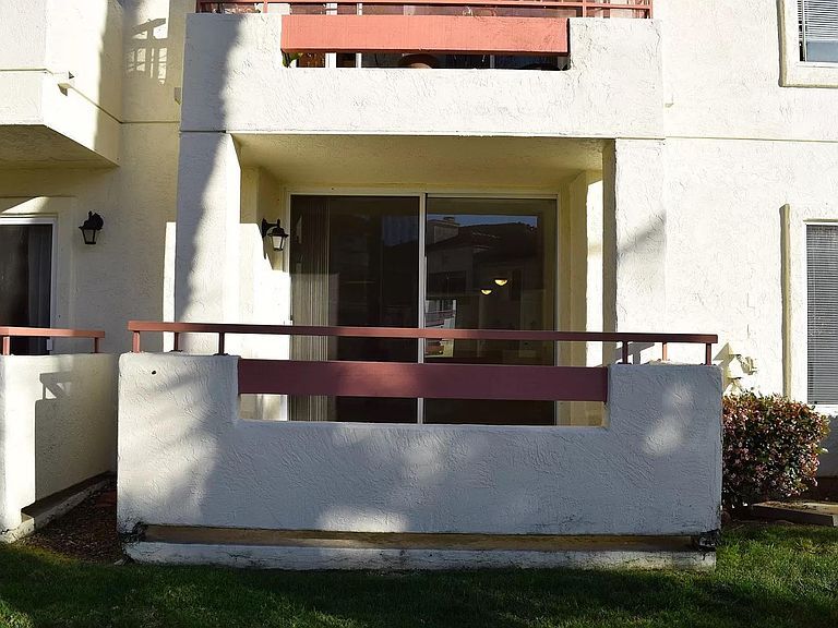 Building Photo - 440 Ribbon Beach Way