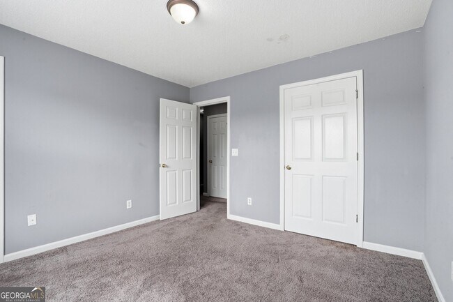 Building Photo - 5497 Festival Ave