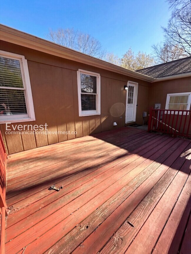 Building Photo - 3101 Amidon Dr