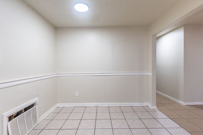 Building Photo - 4 Bedroom Rent to Own Home Available!