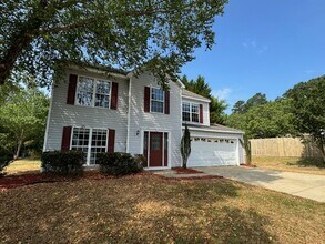 Building Photo - Pre-lease now for August!