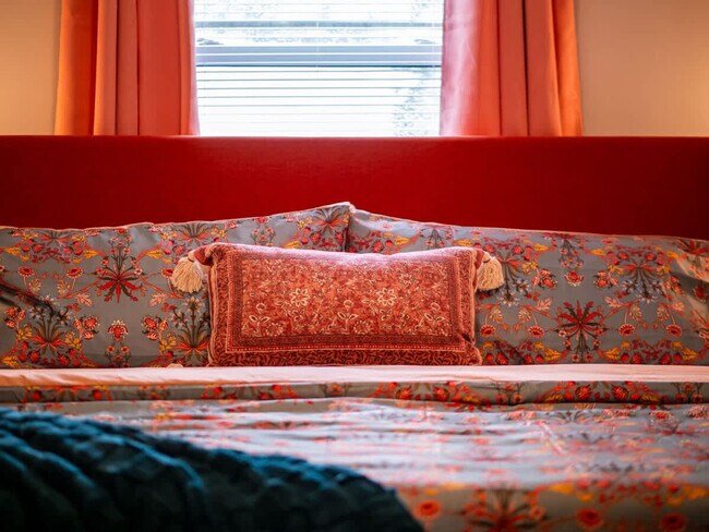 Building Photo - 386 Walworth Ave