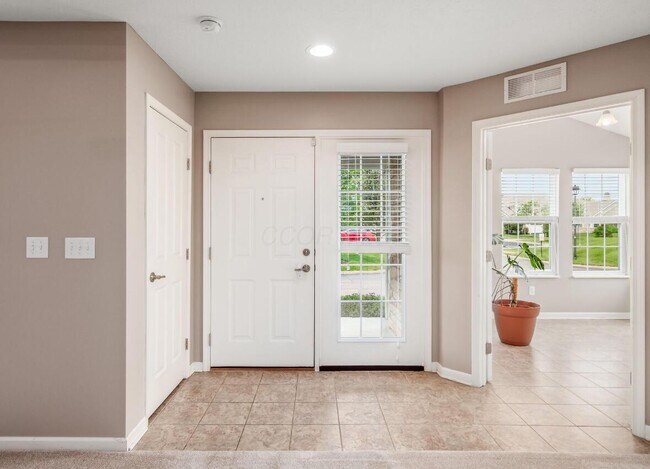 Building Photo - 6985 Kinsale Ln