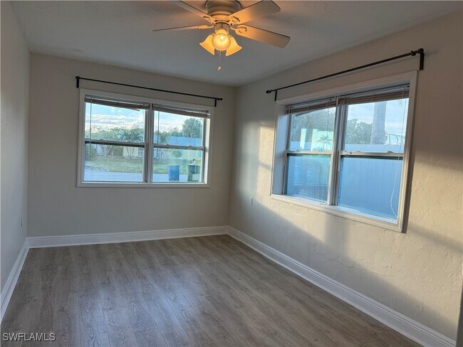 Building Photo - 6675 Fiesta Way